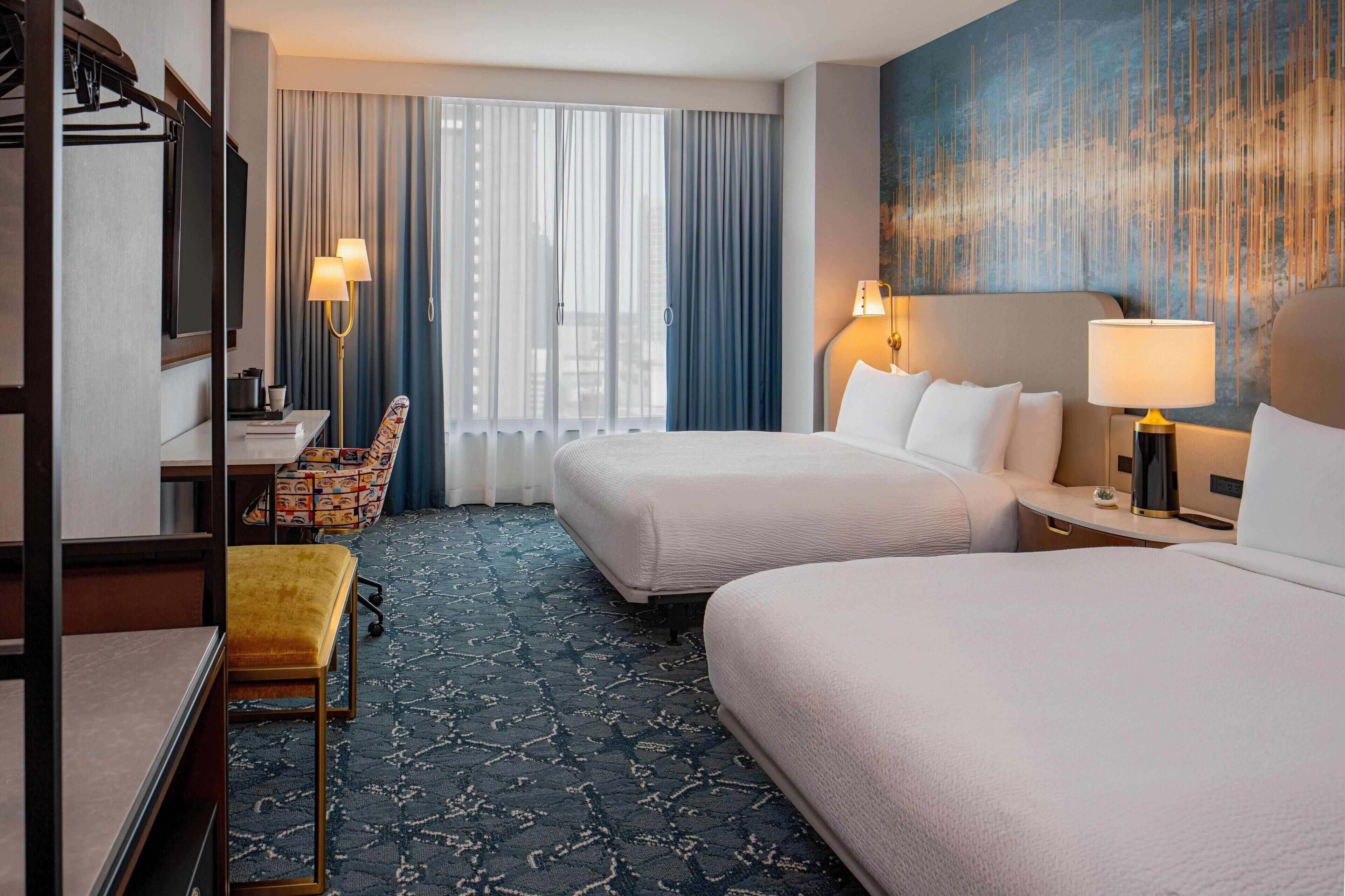 Room, 2 Queen Beds, Bathtub