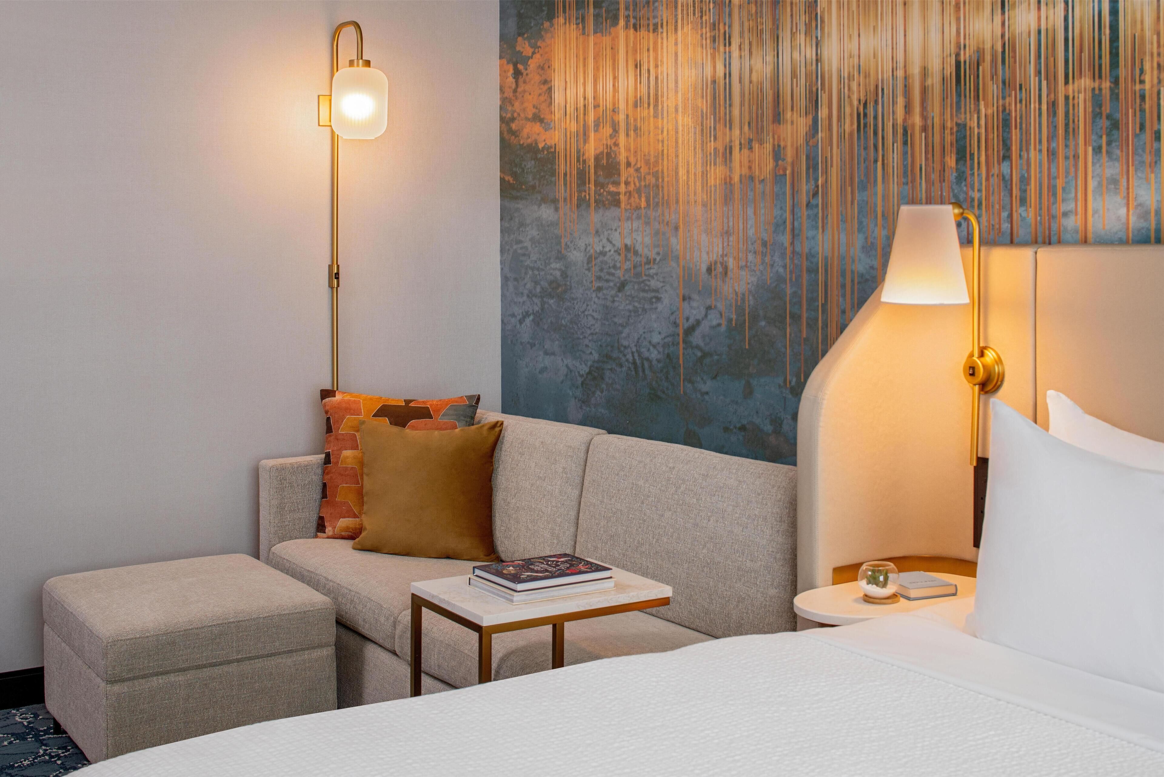 55-inch Smart TV with digital channels, Netflix, Hulu