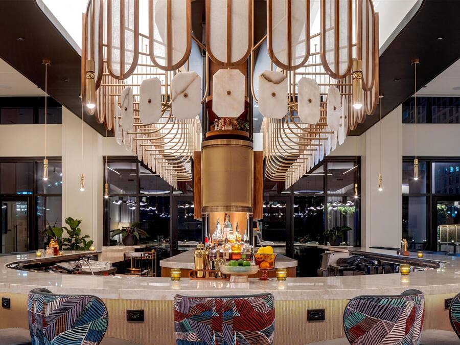 2 barer/lounger, lobbylounge og takterrassebar