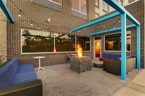 Terrace/patio - Tru By Hilton Leland Wilmington (Leland)