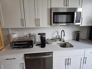 Fridge, microwave, oven, stovetop - Home Away from Home
 (Fishers)