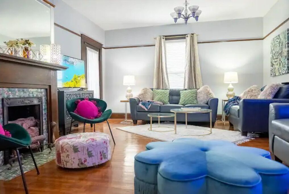 TV connectée, jeux vidéo, table de tennis de table, livres