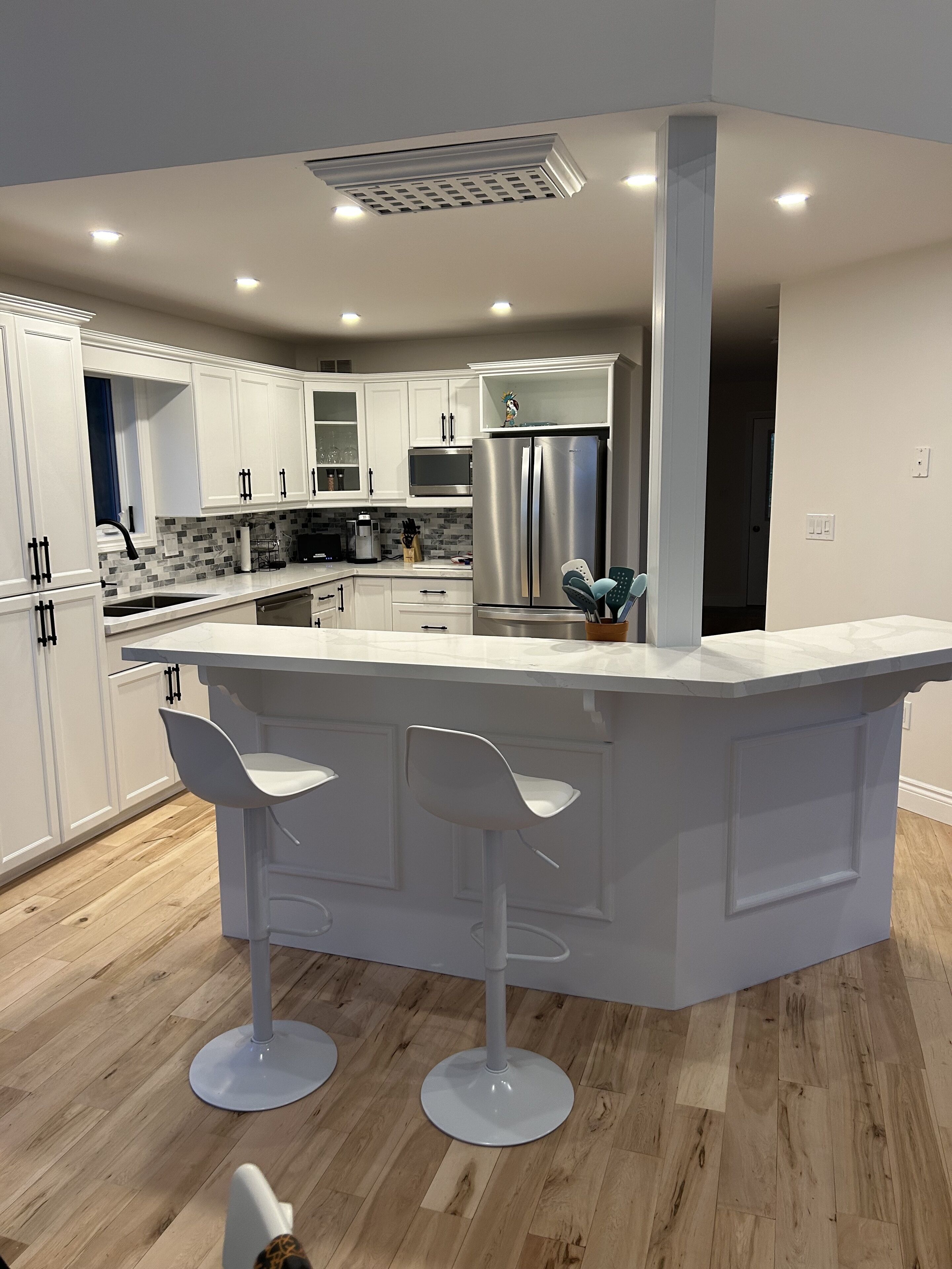 雪櫃、微波爐、焗爐、爐具