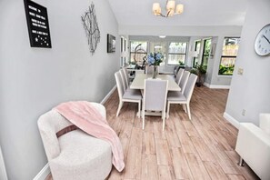 Dining - White Sand Villa
 (Jacksonville Beach)