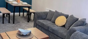 Beautiful 5-bed House in the Heart of Bedford