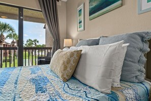 2 Schlafzimmer, Schreibtisch, Bügeleisen/Bügelbrett, Reisekinderbett