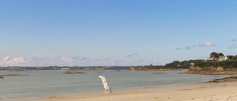 Plage à proximité, pêche sur place