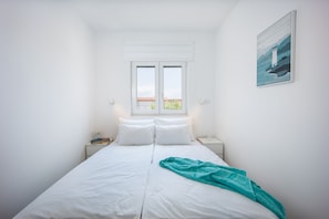 Deluxe appartement | 2 slaapkamers, individueel gemeubileerd, verduisterende gordijnen