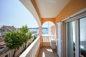 Deluxe Apartment | Terrace/patio - Sea you soon by the beach 2bedroom suite (Seget)