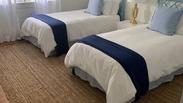 3 bedrooms, in-room safe, desk, free WiFi