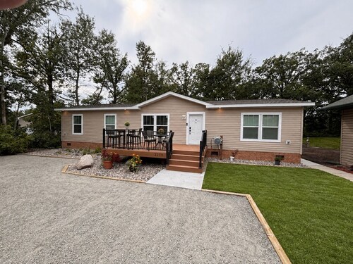 New 4BR/2BA Lake of the Woods Walleye Camp!