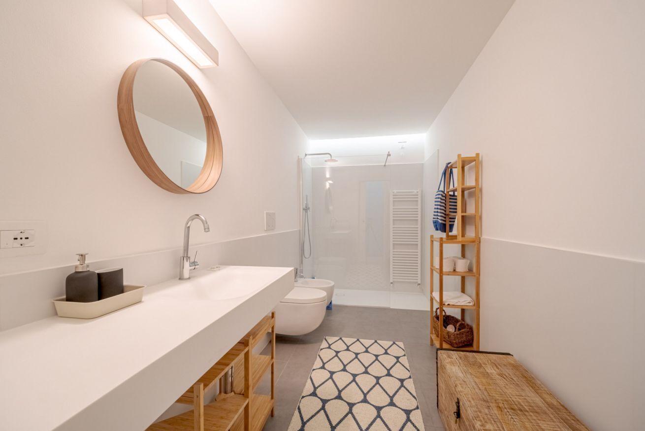 Shower, bidet