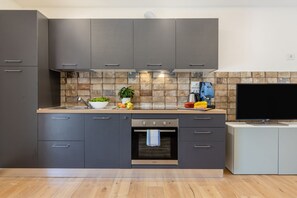 Refrigerador, horno, parrilla de estufa y lavavajillas