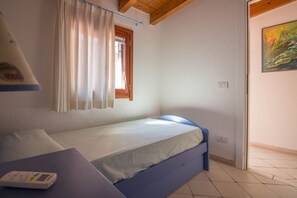 3 habitaciones, tabla de planchar con plancha y internet 