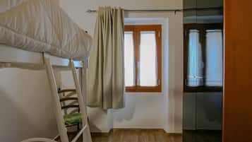 2 bedrooms