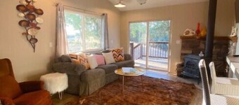 New Mod decor in California Western Wine Country!