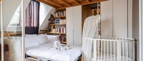 1 bedroom, iron/ironing board, WiFi, bed sheets