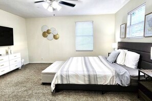 5 bedrooms, desk, iron/ironing board, WiFi
