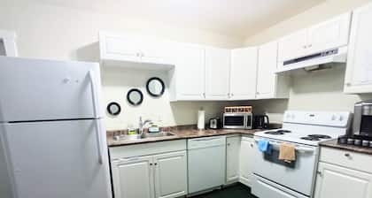 Modern 1 bedroom apartment with garage in serene Habour Landing, Regina.