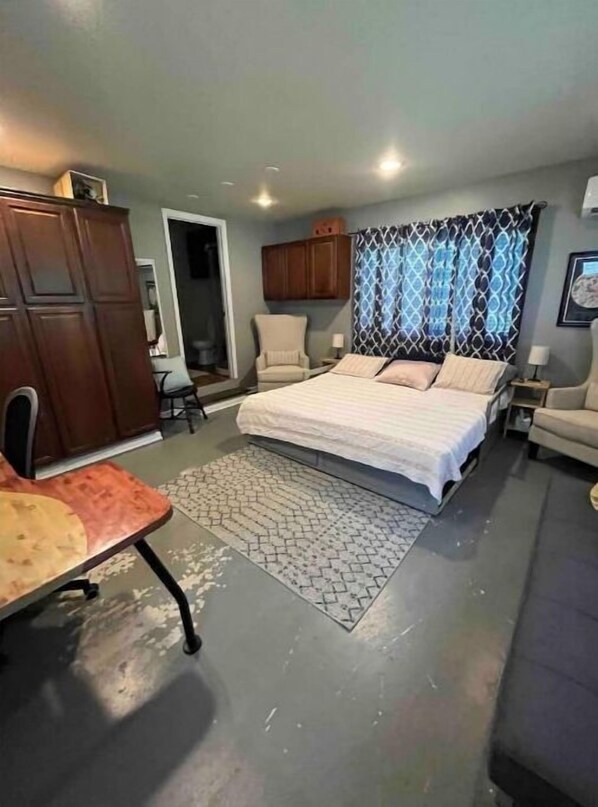 1 bedroom, WiFi - Studio Cottage (Glen Allen)