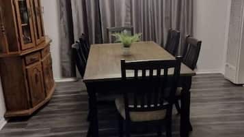 Dineren