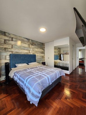 2 bedrooms, iron/ironing board, free WiFi, bed sheets