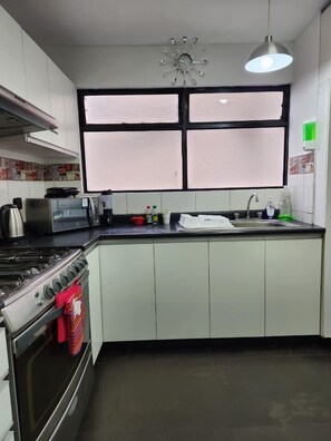 Fridge, microwave, oven, stovetop