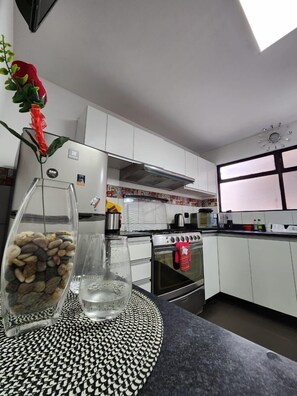 Fridge, microwave, oven, stovetop - A beautiful place in the Heart of Miraflores  (Miraflores)