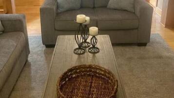 Smart-TV, peis, fotballspill og bøker