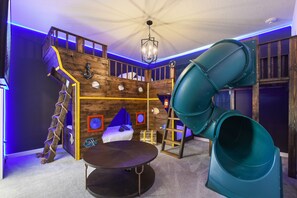 12 chambres, fer et planche Ă repasser, Wi-Fi, draps fournis