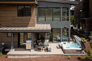 Terrace/patio - Great Location, Private Hot tub & Year-Round Recreation at Park City Ridgeline 3607 (Park City)