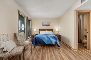 2 chambres, fer et planche à repasser, Wi-Fi gratuit, draps fournis