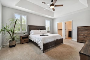 4 bedrooms, iron/ironing board, WiFi