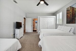 4 bedrooms, iron/ironing board, WiFi
