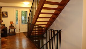 Interior - Serene and Cozy Cottage Escape •Near Sauble, Tobermory and Wiarton (South Bruce Peninsula)
