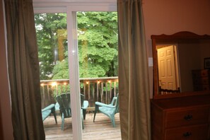 Interior - Cozy & serene cottage home!
 (South Bruce Peninsula)