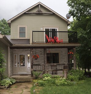 Exterior - Cozy & serene cottage home!
 (South Bruce Peninsula)