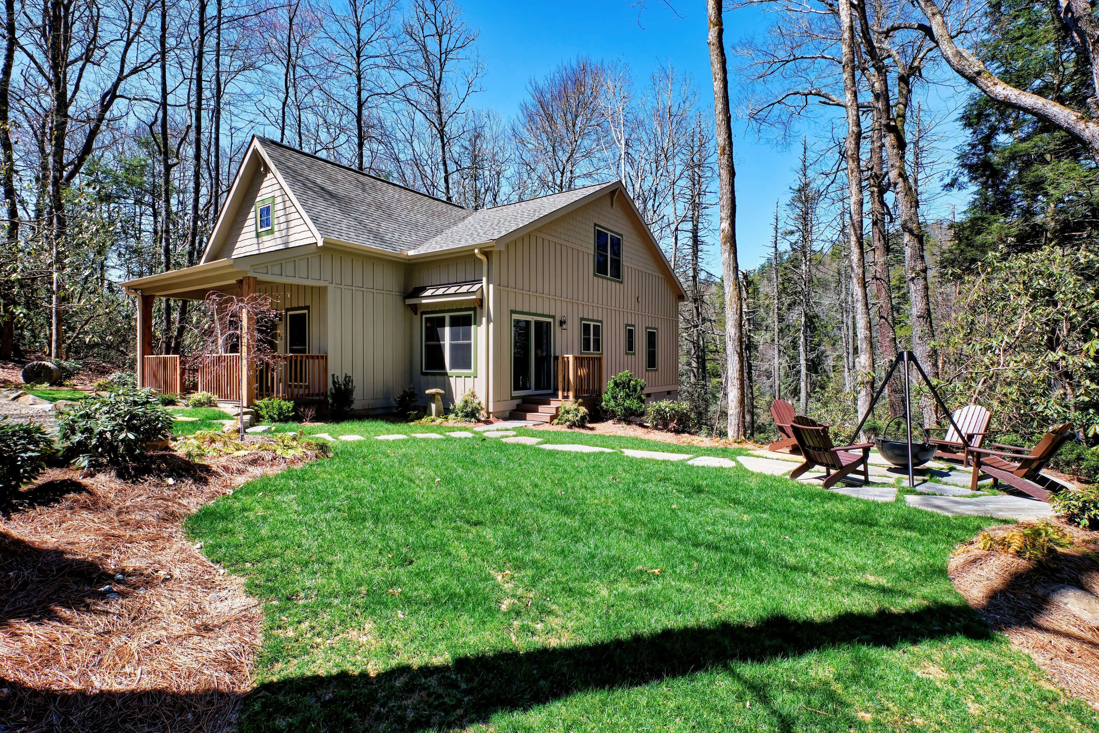Newly Constructed Cottage Home in Highland Hills - Holly Berry