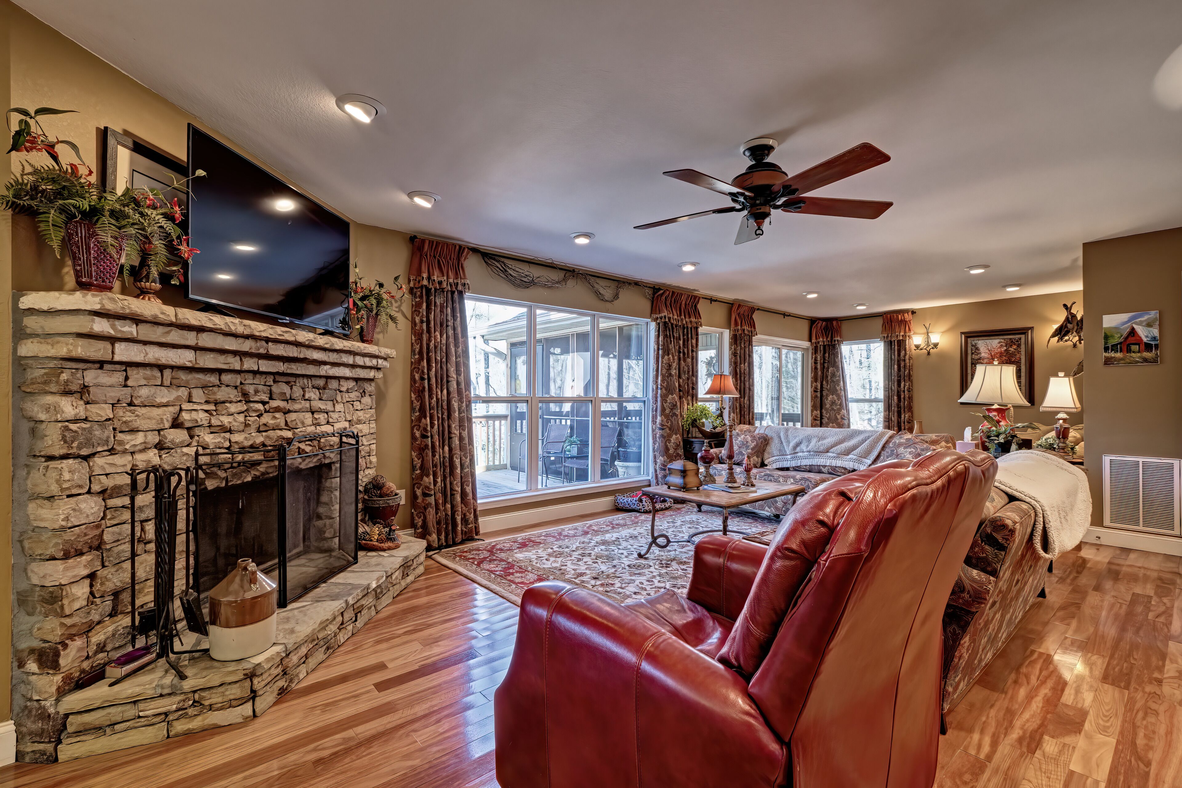 Sounds of Little Hogback Creek Enjoyed from the Deck! - Herring Hideaway