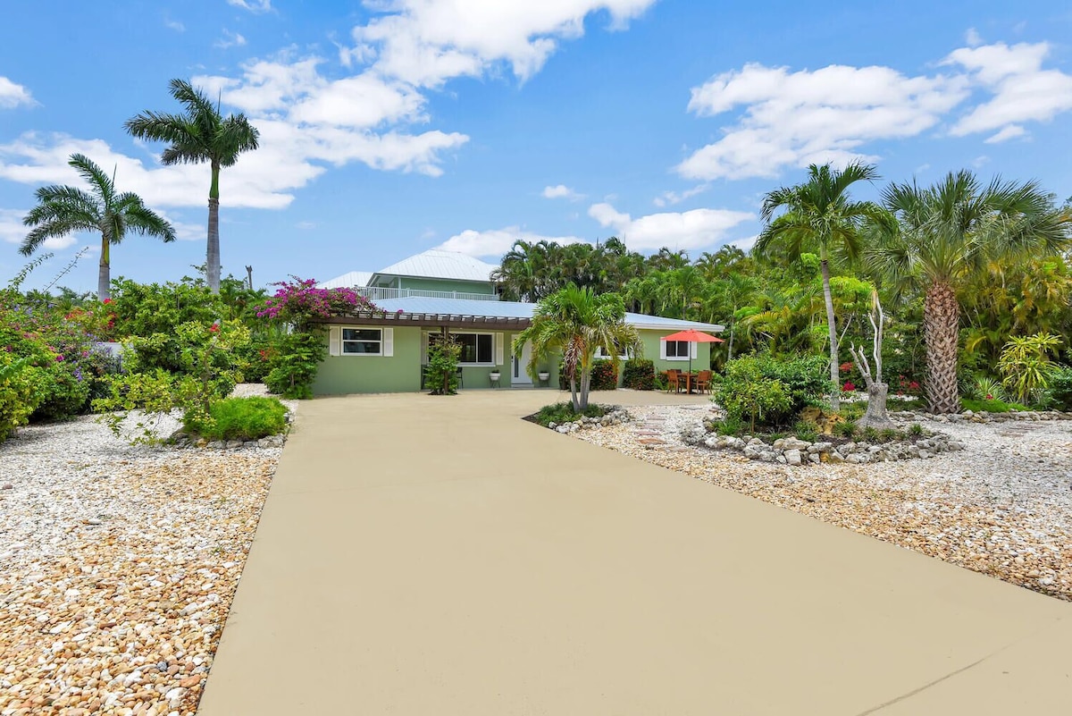 Photo 4 of Bella Bungalow-Olde Naples Mid Century Modern Beach House!
