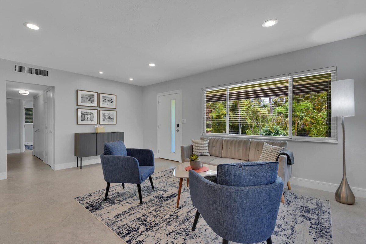 Photo 15 of Bella Bungalow-Olde Naples Mid Century Modern Beach House!
