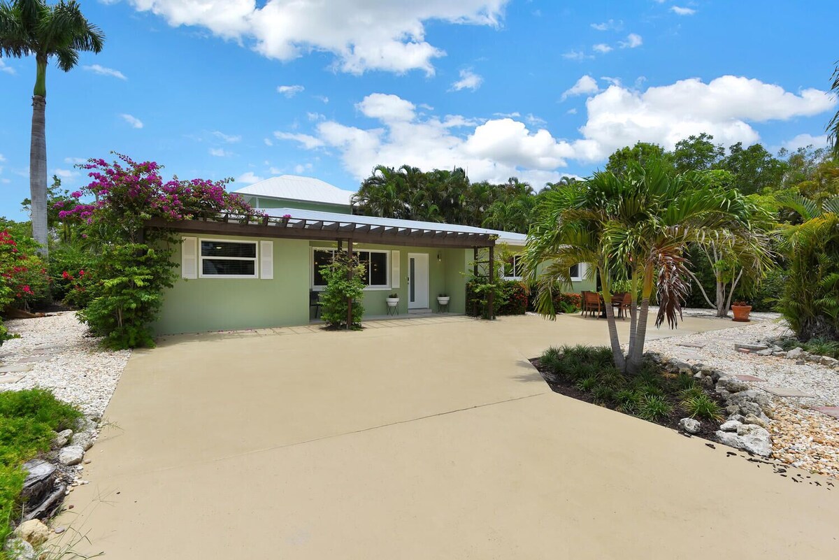 Photo 6 of Bella Bungalow-Olde Naples Mid Century Modern Beach House!