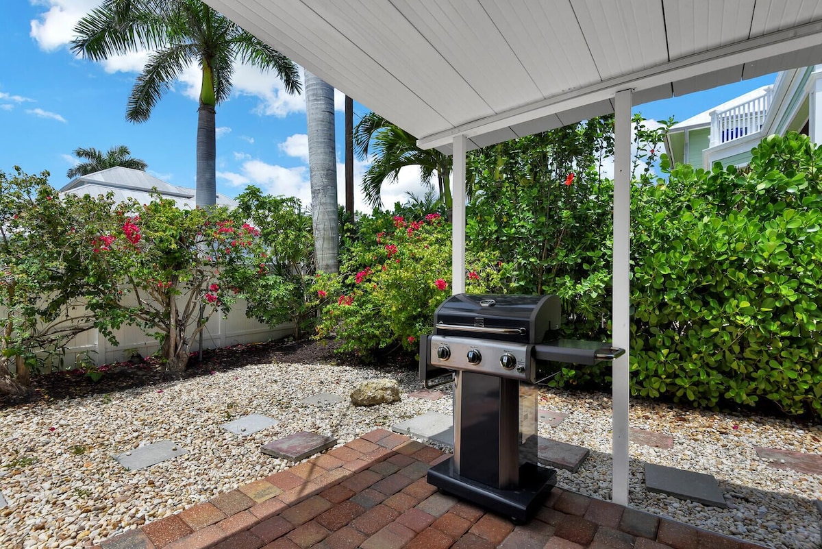 Photo 29 of Bella Bungalow-Olde Naples Mid Century Modern Beach House!