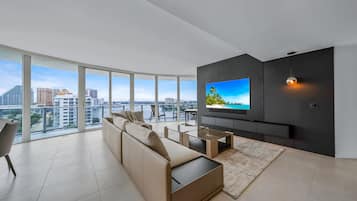 Luxury Apartment | Living area