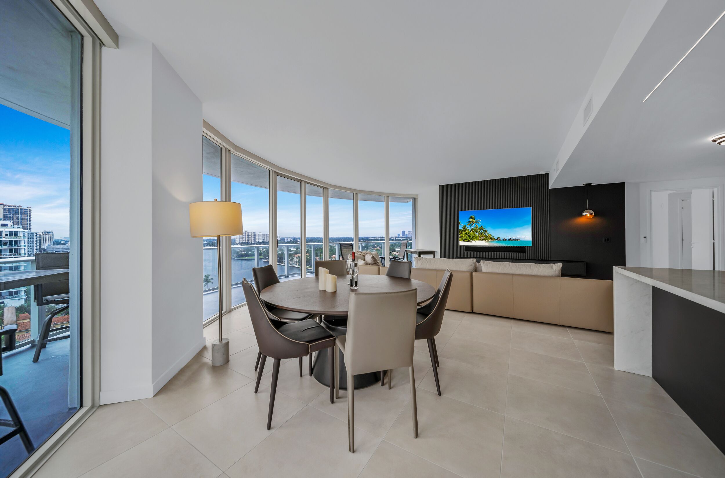 Luxury Apartment | Living area