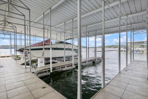 Boat Slip - Million Dollar Views at The Beautiful Lake Of The Ozarks!  "TOP" FLOOR UNIT! (Rocky Mount)