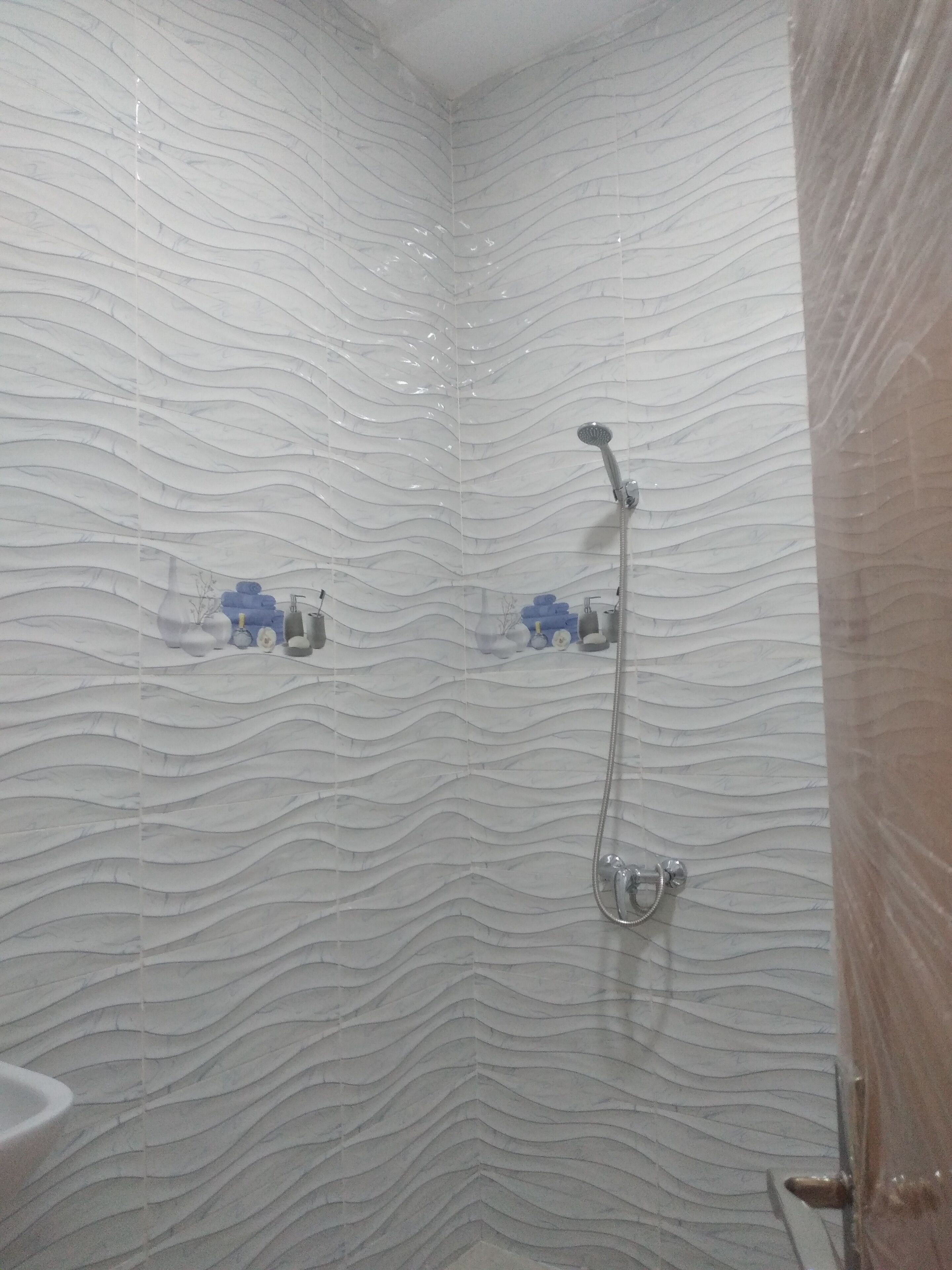 Shower, jetted tub, hair dryer, bidet