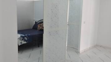 4 chambres, fer et planche Ă repasser, Wi-Fi, draps fournis