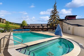 Beheizter Pool
