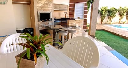 Casa Conforto com Piscina
